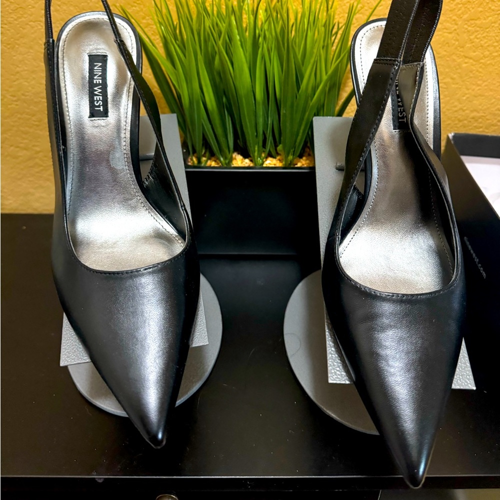 Nine West Ciser3 Black Leather Slingback Size 9 NWT
